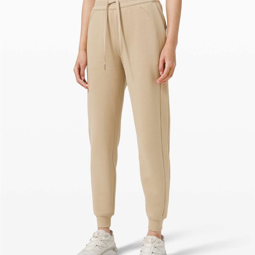 Lululemon Scuba High Rise Jogger Tan Size 10